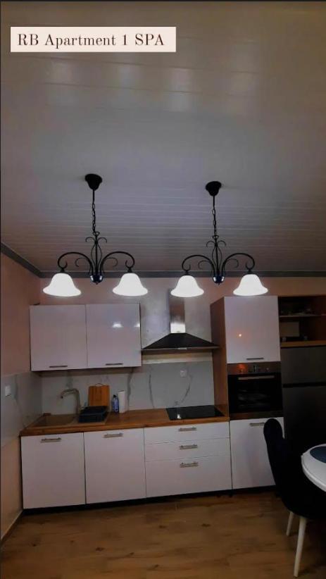 Rb Apartment 1 ปาลิช ภายนอก รูปภาพ